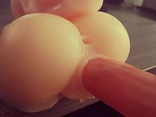 putain teeny-weeny poupée sexe de silicone 4