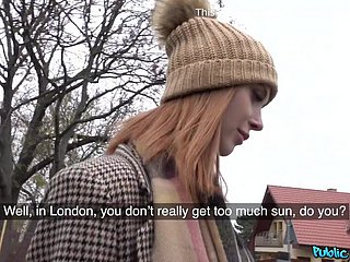 Redhead Brit Fucks untuk Well-born Villa 1 - Agen Publik