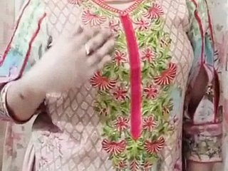 Hot Desi Pakistani Establishing Unshaded Hart close to Hostel von ihrem Freund gefickt