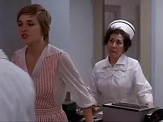 Candice Rialson dans les infirmières de Candy Combo unite
